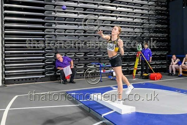 AgeInd25SAT-921782 - Field Female