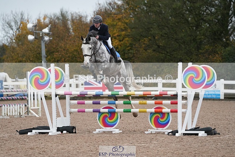 251107-130256-00852 - Cls 5 Newcomers and 1.10m Open