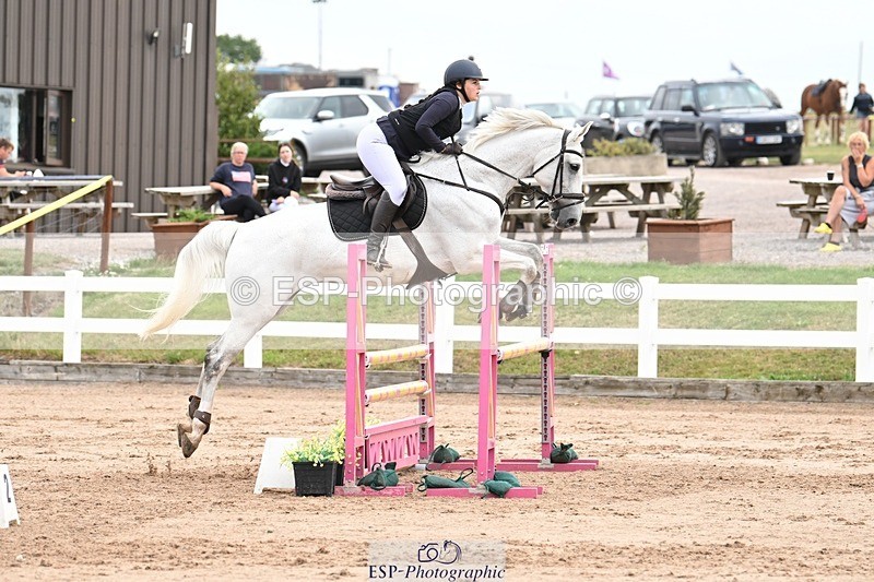 250727-092844-08826 - Cls 31 British Novice and 90cm