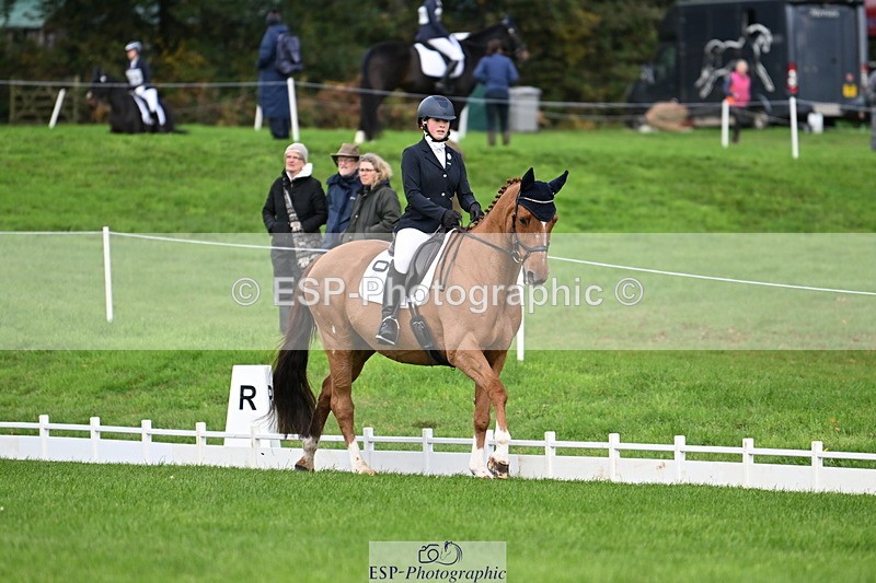 251023A-113142-03595 - G-513-Mimi.van.Ufford