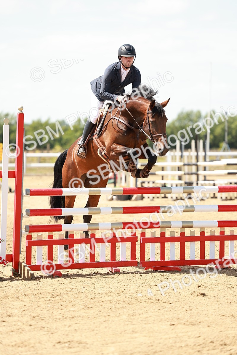 SBM_007489 - Class 3 - Senior Newcomers - 1.10m Open