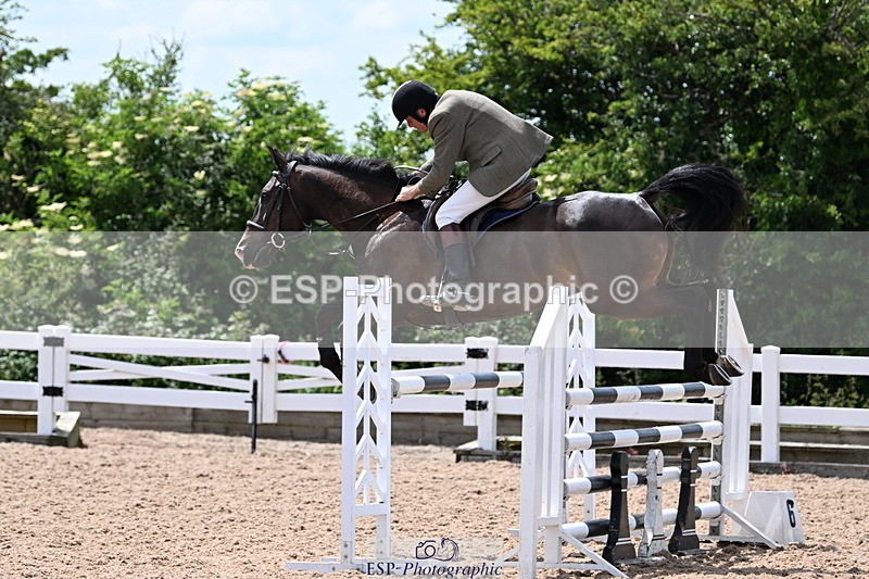 240619A-143400-00640 - Cls 4 Snr Newcomers and 1.10m Open