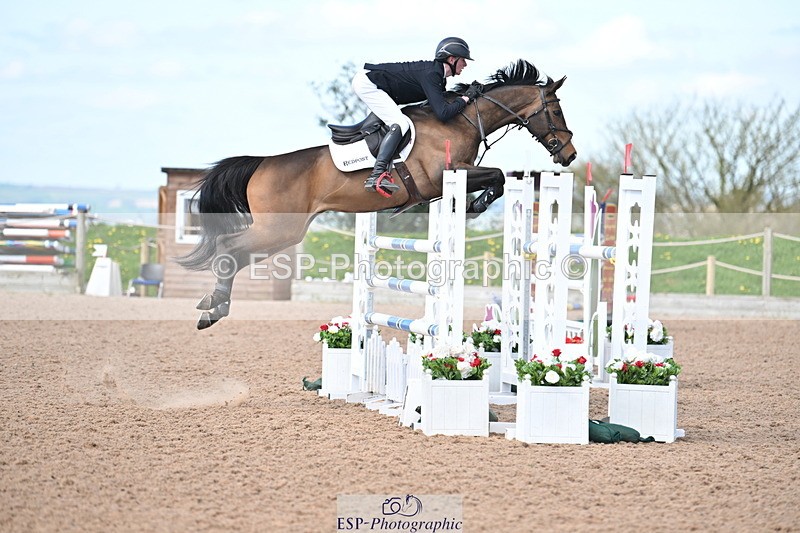 240418A-110658-02455 - Cls 5, 2 Star Medium Tour 1.35m