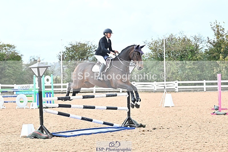 261014-125141-00504 - Cls  05 Snr Newcomers & 1.10m Open