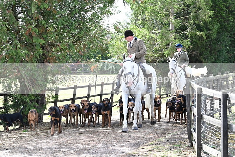 WJ7_7303 - Berks & Bucks at Blandy’s Farm 31-08-25