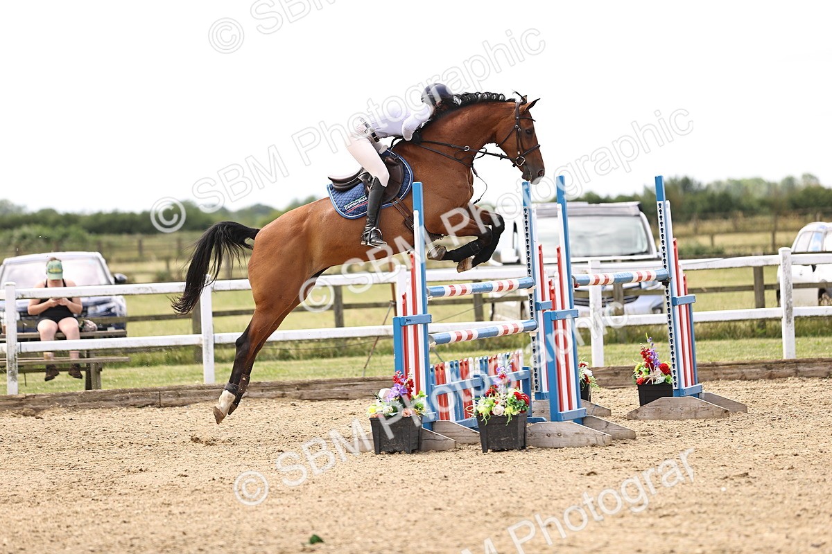 SBM_003494 - Class 22 - Senior Foxhunter 1.20m