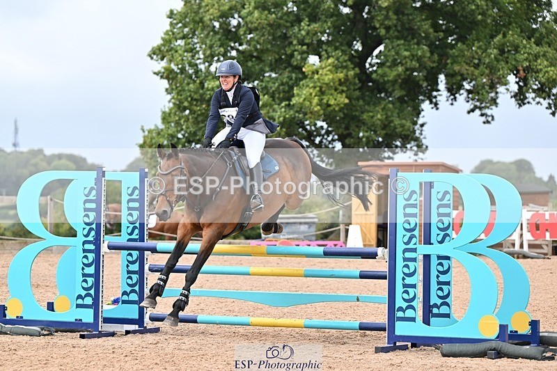 250831-123724-08345 - H-380-Vicky.Stacey