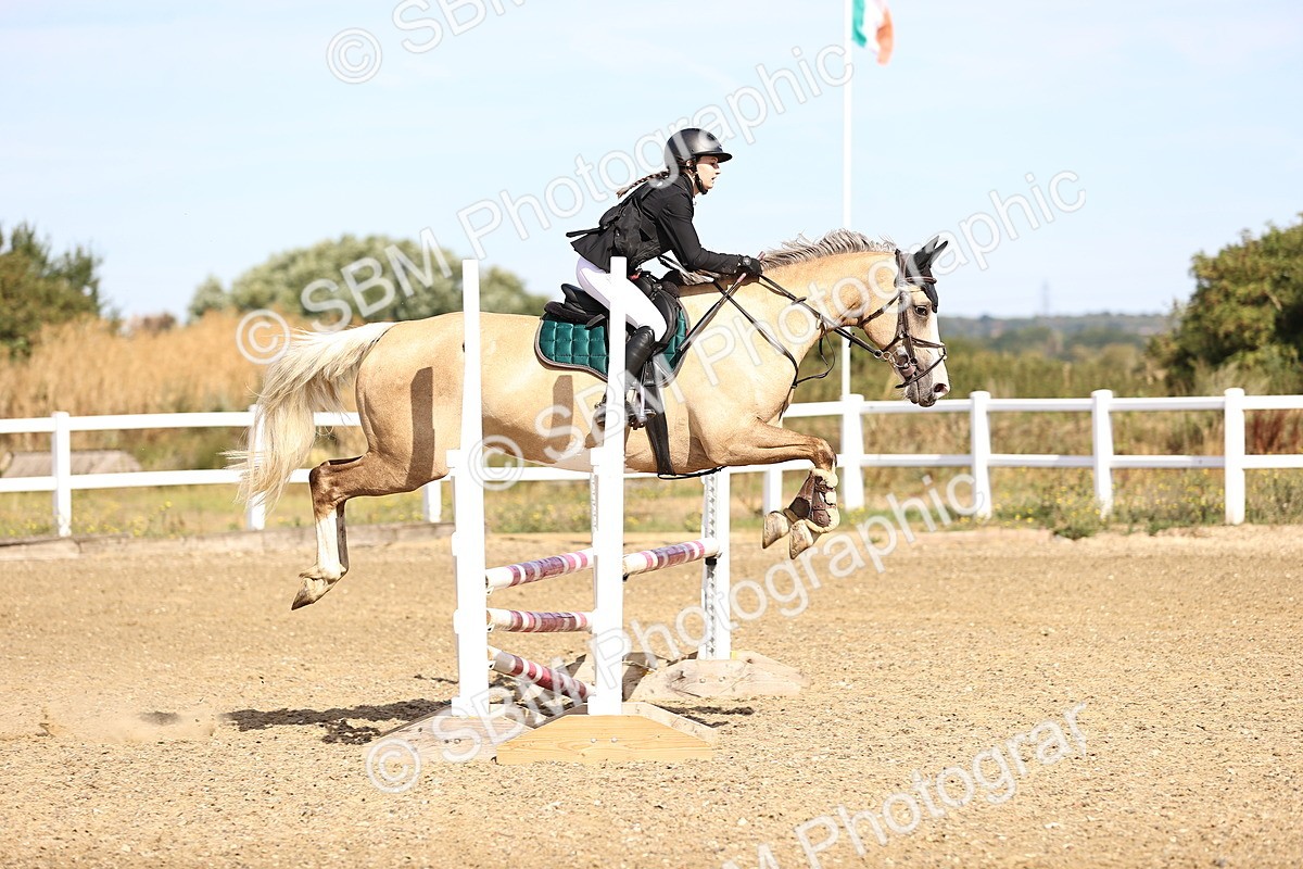SBM_000123 - Class 1 - Clear Round