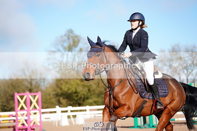 241027A-110900-02377 - SUN Cls 5 Pony Discovery and 90cm Open