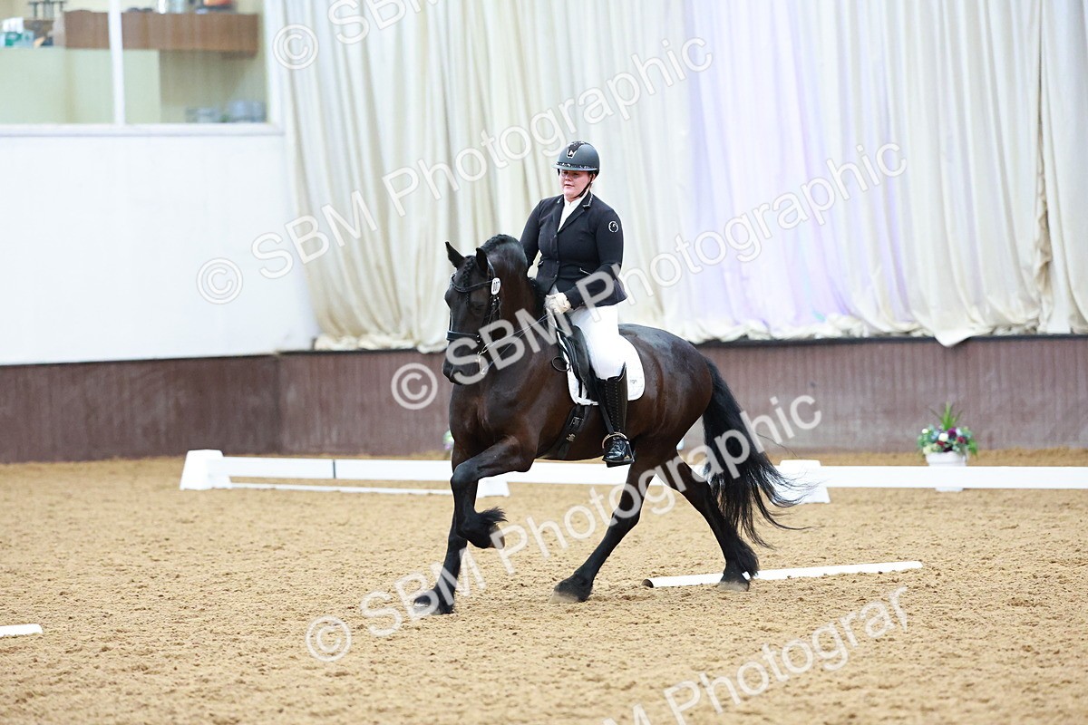 SBM_004069 - Class 12 - E2 Championship - 14.50-15.53
