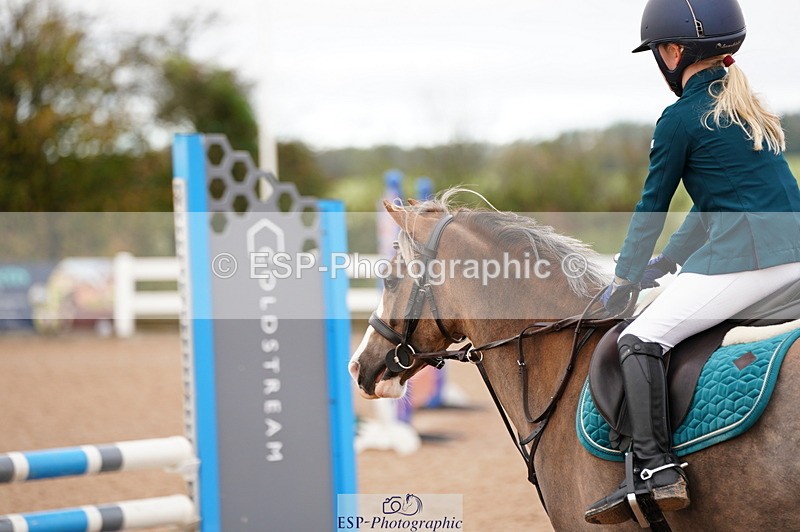 241027A-094014-01844 - SUN Cls 2 Pony Intro 70cm