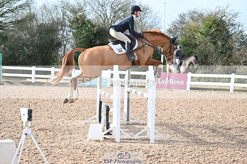 231208A-113647-00533 - Cls 4 Snr 1.05m Open