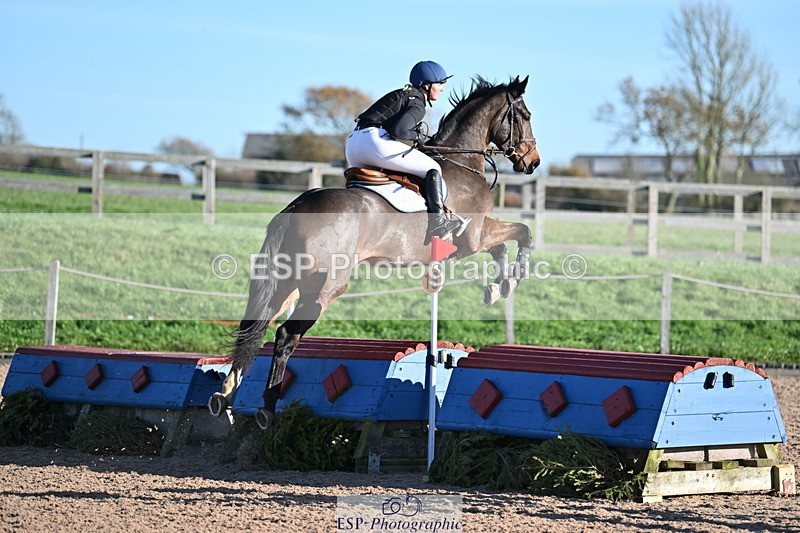 231125A-130145-00565 - 90cm