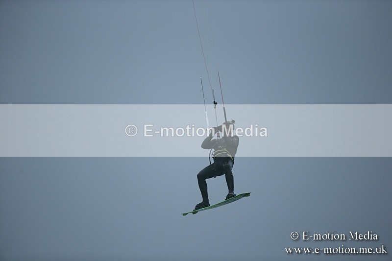 KS 030413-99 - Kite Surfing