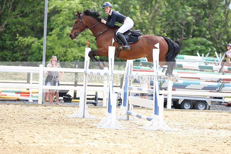 3E7A7694 - Class 8: Senior Foxhunter/1.20 open