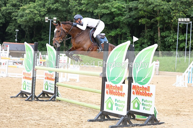 3E7A6609 - Class 9: Senior 1.15m Open