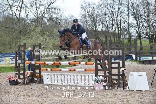 BPP_3743 - CLASS 3 Senior Discovery/ 1m Open