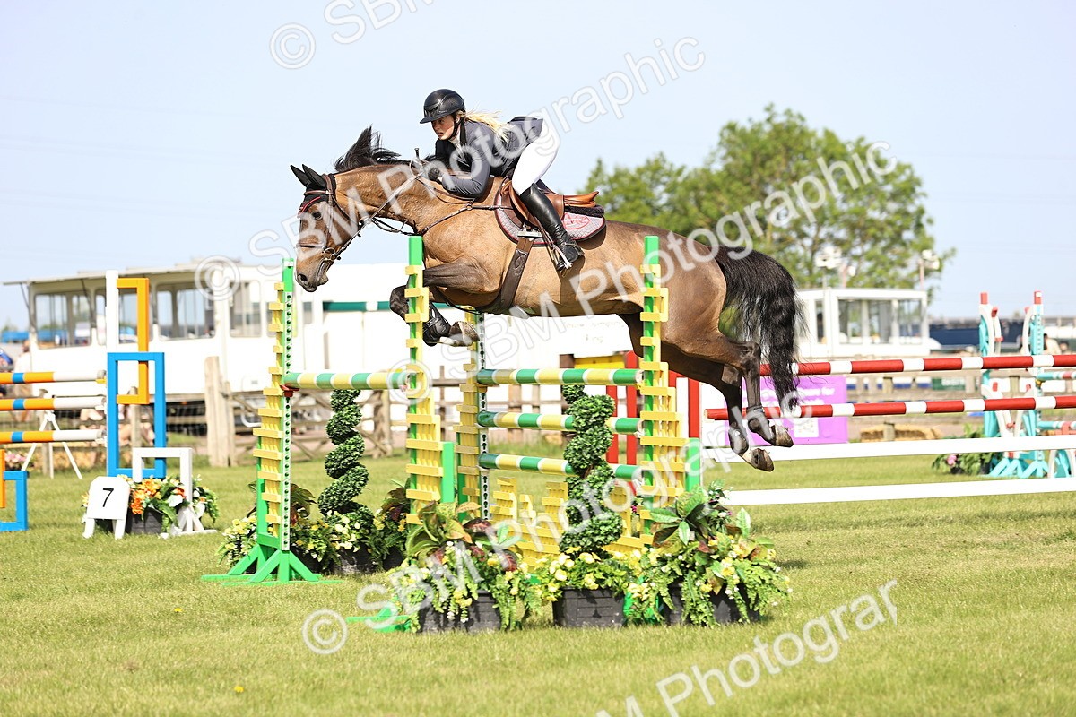 SBM_01523 - Class 200 - Martin Grant Homes Welcome Stakes 1.25m Open