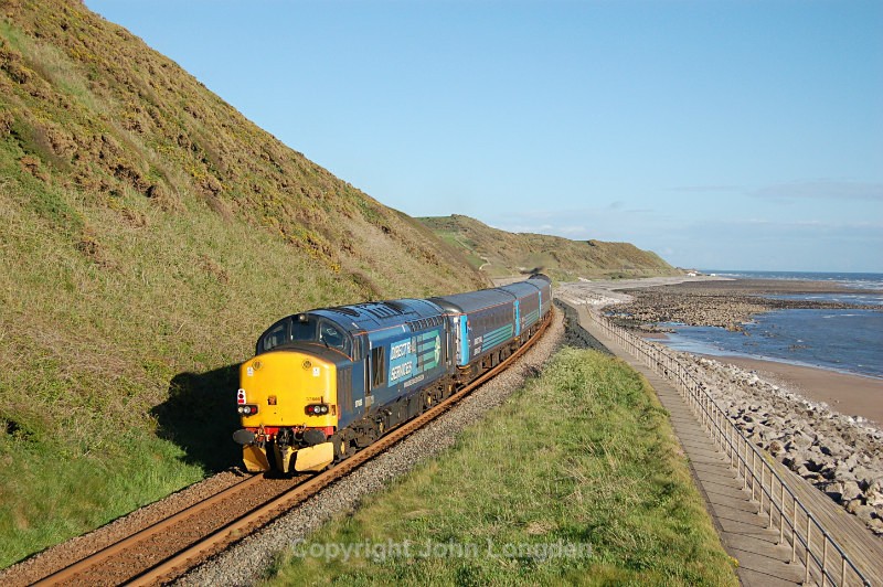 JL 29.5.15 37606 & 37423 2C42 17.37 Carlisle - Barrow, St Bees - Cumbrian Coast (north to south)