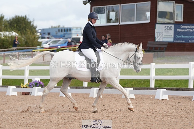 250906-130431-03504 - 065-Jessica.PerrySilver.Secret