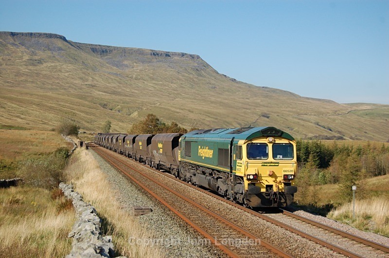28.9.11 66520 6Z68 Killoch - Cottam, Ais Gill MP 260 - Ais Gill - Milepost 260