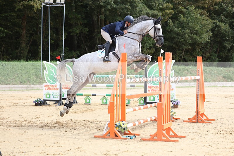3E7A4576 - Class 9: Senior 1.30m open