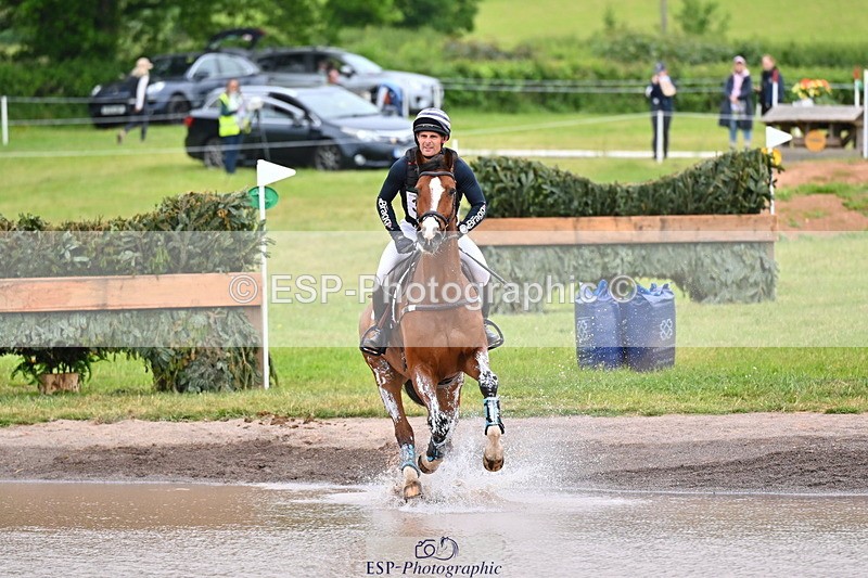 250524A-121110-10111 - B-318-Alexander.Bragg-SHANNONDALE.CONNOR