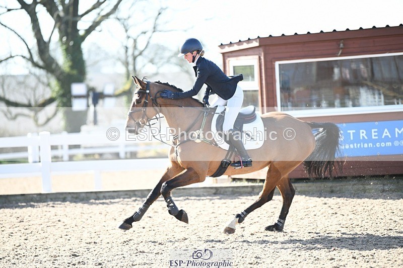 250330-102355-06096 - Cls 32 British Novice and 90cm