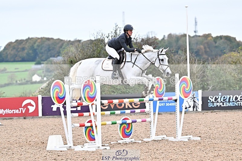 251015-153031-00907 - Cls 6 Foxhunter and 1.20m Open