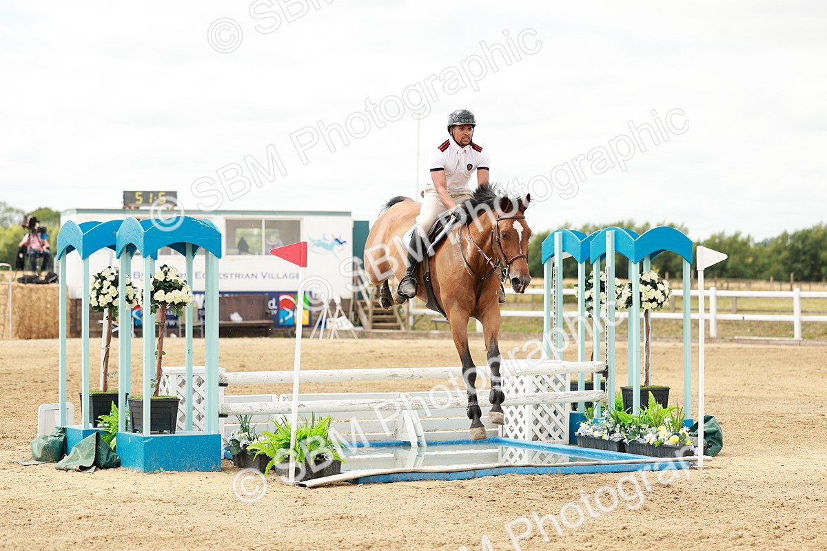 SBM_018394 - Class 21 - Senior Newcomers Championship 2d Rd