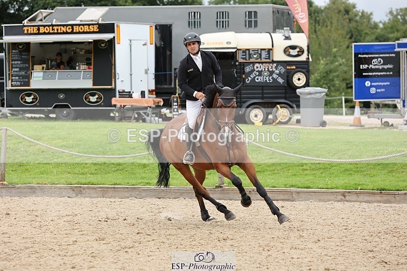 240817-142320-01870 - 05A Snr Newc