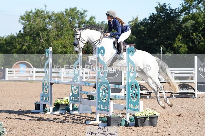 250802-092009-08298 - Cls 19 British Novice and 90cm Open