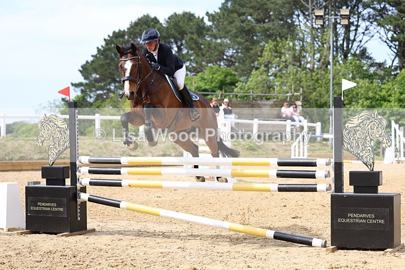 3E7A7360 - Class 7: Senior Newcomers/1.10m open