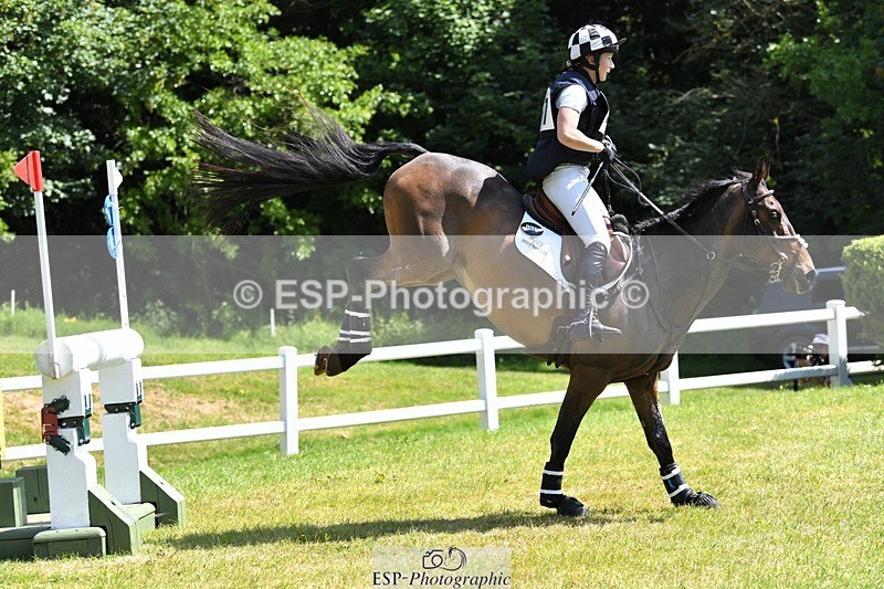 230528-112404-16444 - 407-KING_OF_THE_SWINGERS-Louise_Bradley-XC