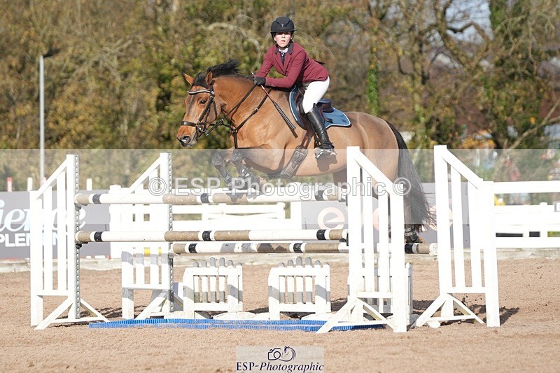 251108-131317-02669 - Cls 13 Foxhunter and 1.20m Open