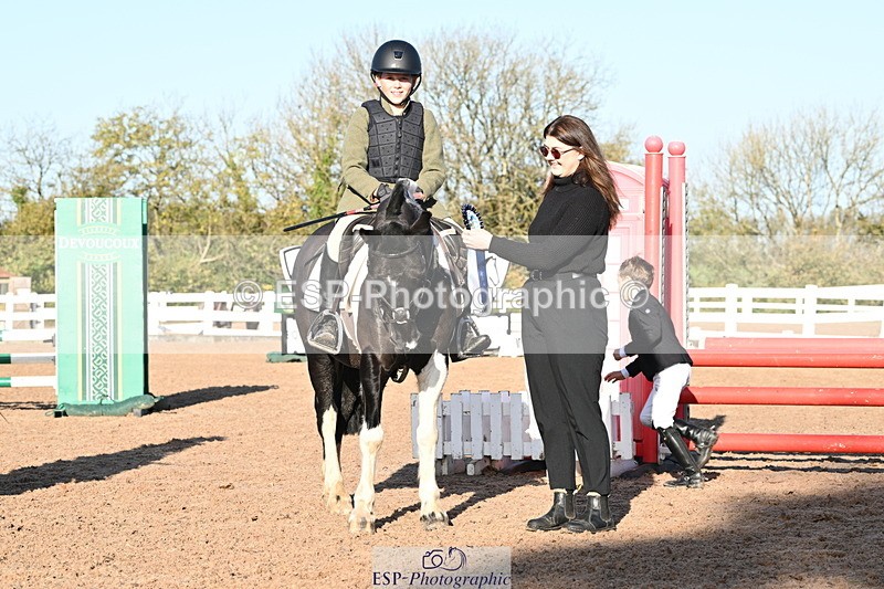 241026A-103055-00158 - SAT Cls 3 Pony Intro 70cm