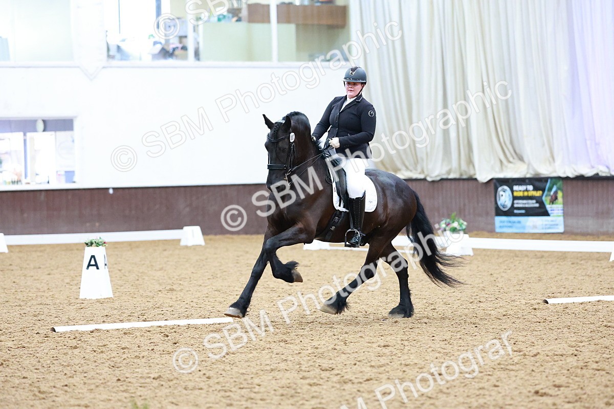 SBM_004061 - Class 12 - E2 Championship - 14.50-15.53