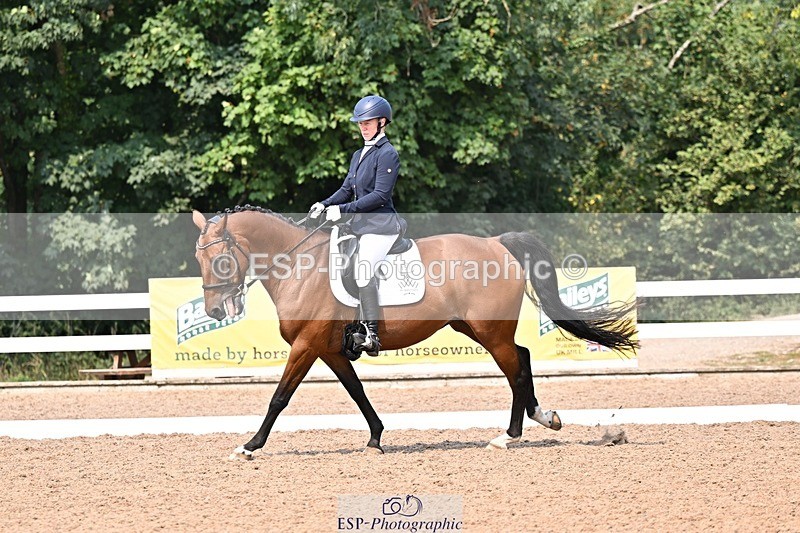 250816-140359-05253 - 151-Shona.MclauchlanLuca.Me.Go