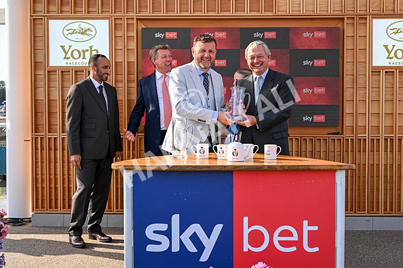 210826-Race 7-Silver Lake-1806 - Race 7 17.20pm Sky Bet EBF Fillies' Handicap
