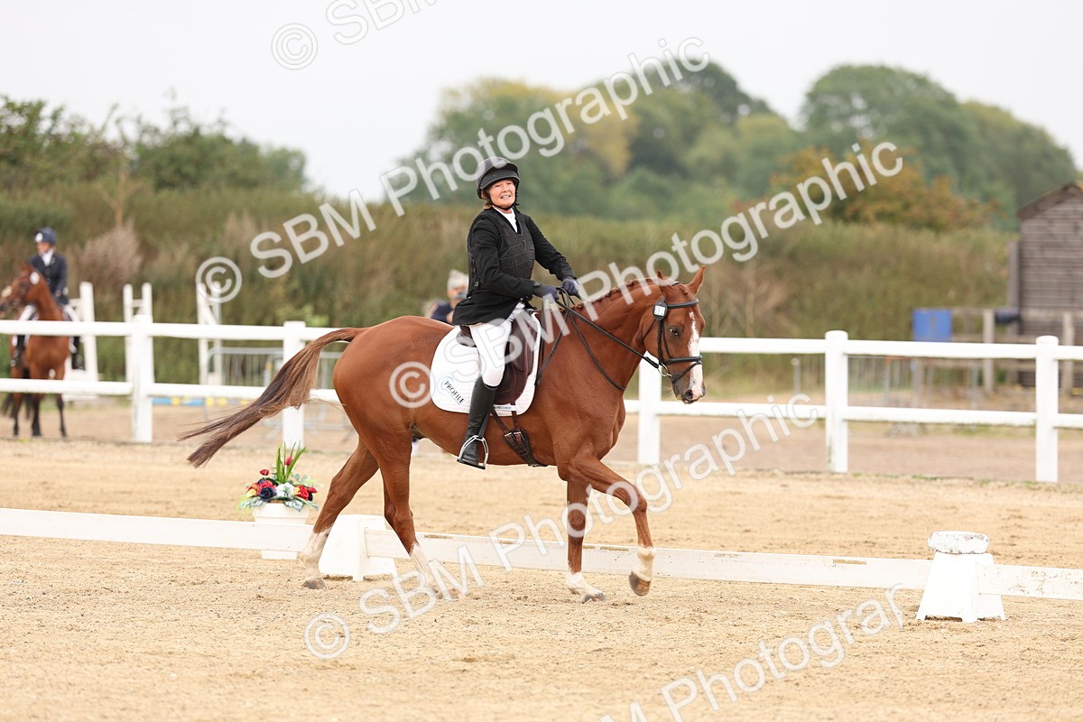 SBM_01433 - Class 9 - Novice 27 Champs
