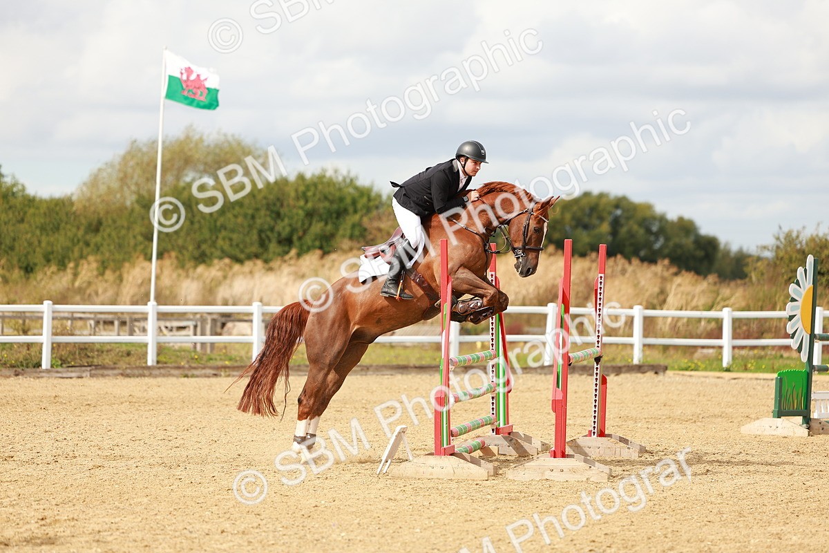 SBM_001370 - Class 4 - Senior Newcomers - 1.10m