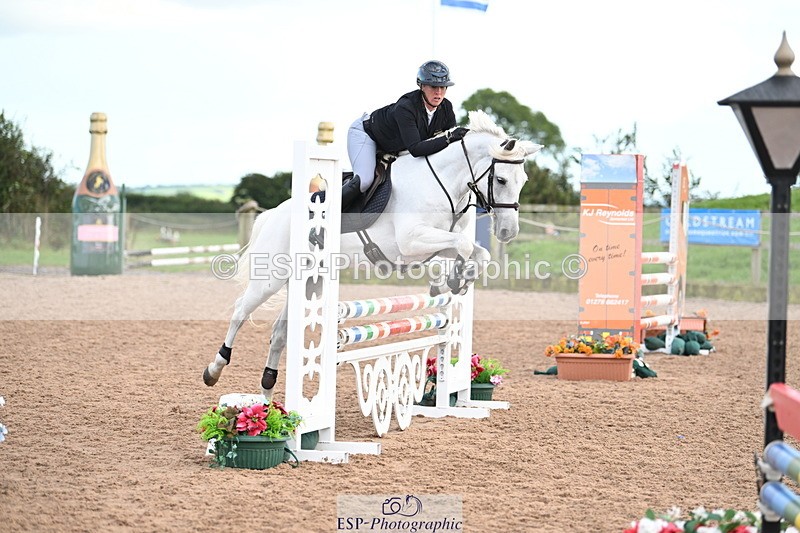 240912A-171310-02489 - Cls 7 Snr 90cm Open Speed Derby