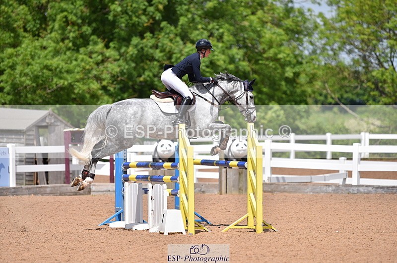 230531A-123318-00322 - Cls 4 Newcomers & 1.10m Open