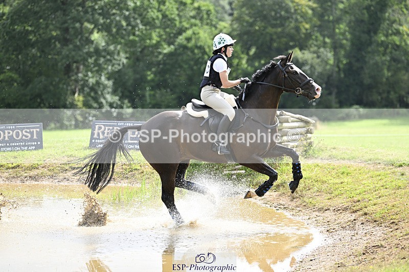 240804-103532-10581 - 403-Alana_Harries-THE_KNIGHT