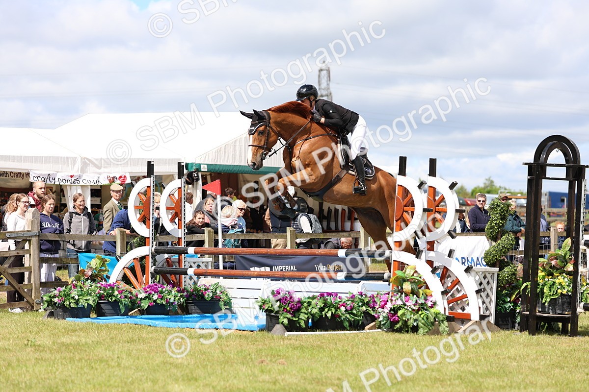 SBM_13595 - Class 206 - Senior Newcomers - 1.10m Open