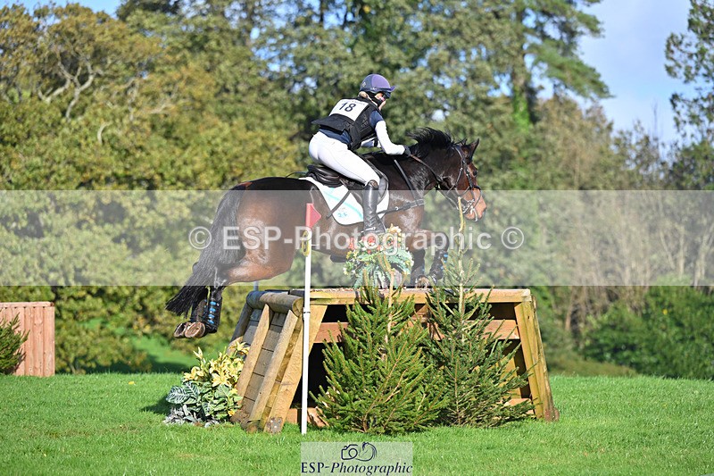 241025-112629-06716 - 018-Alice.Robinson-DERRYS.DIAMOND.CAVALIER