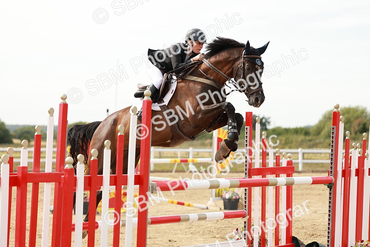 SBM_008303 - Class 4 - Senior Foxhunter - 1.20m Open