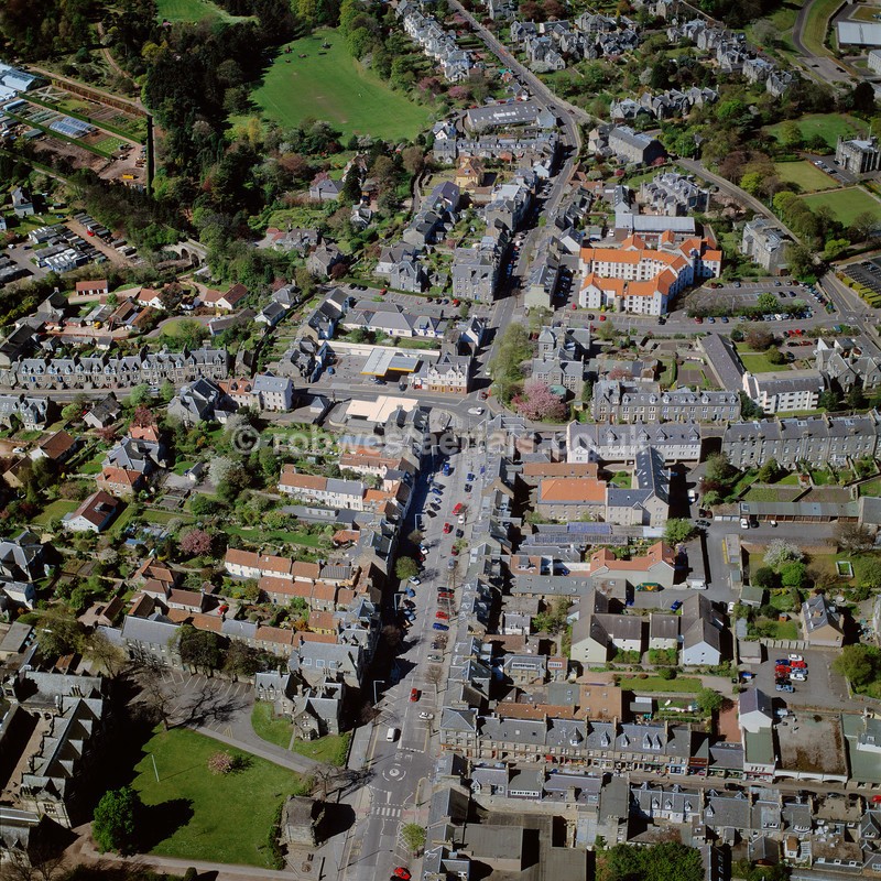 aerial pictures of Scottish towns coastal villages monuments tourist attractions of Scotland