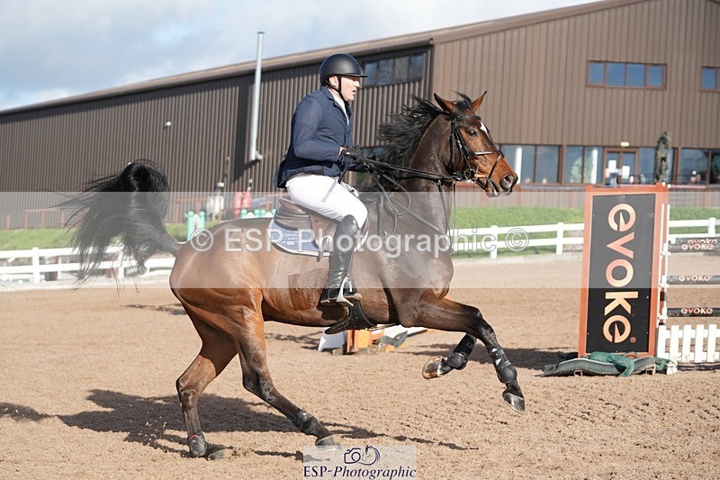 251108-125331-02591 - Cls 13 Foxhunter and 1.20m Open