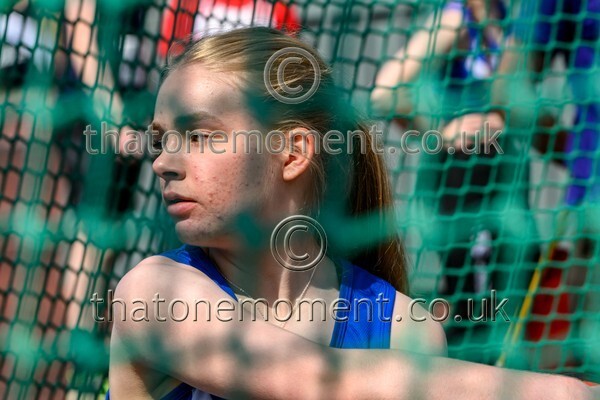 West25Sat-927571 - Field Female